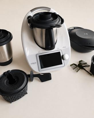 Bimby TM6 Vorwerk completo di tutto, come nuovo!