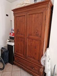 Armadio originale della  seconda metà dell'800