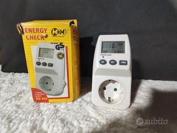 Misurazione di tensione, frequenza, corrente, fatt