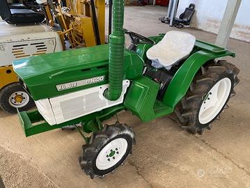 Trattore Kubota B1600 con kit a 3 punti
