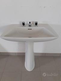 Lavabo da bagno in ceramica