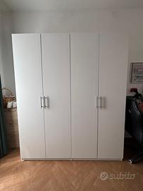 Armadio Pax Ikea 4 ante e comodini Malm