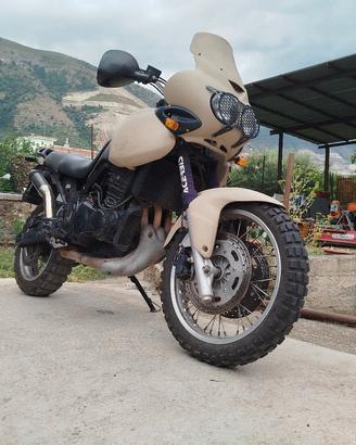 Triumph Tiger 900 d' epoca a libretto
