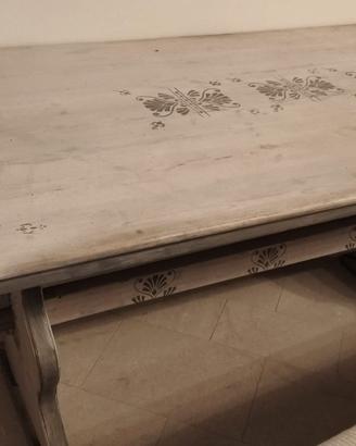 Tavolo in legno