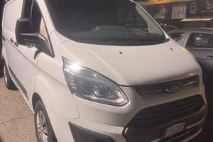Furgone ford transit custom 2.0 D 130 cv.
