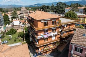 San cesareo: appartamento quadrilocale centrale