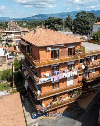 San cesareo: appartamento quadrilocale centrale