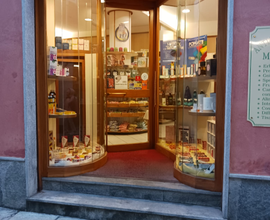 Locale commerciale centro storico Asti