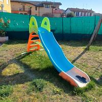 Scivolo e altalena 