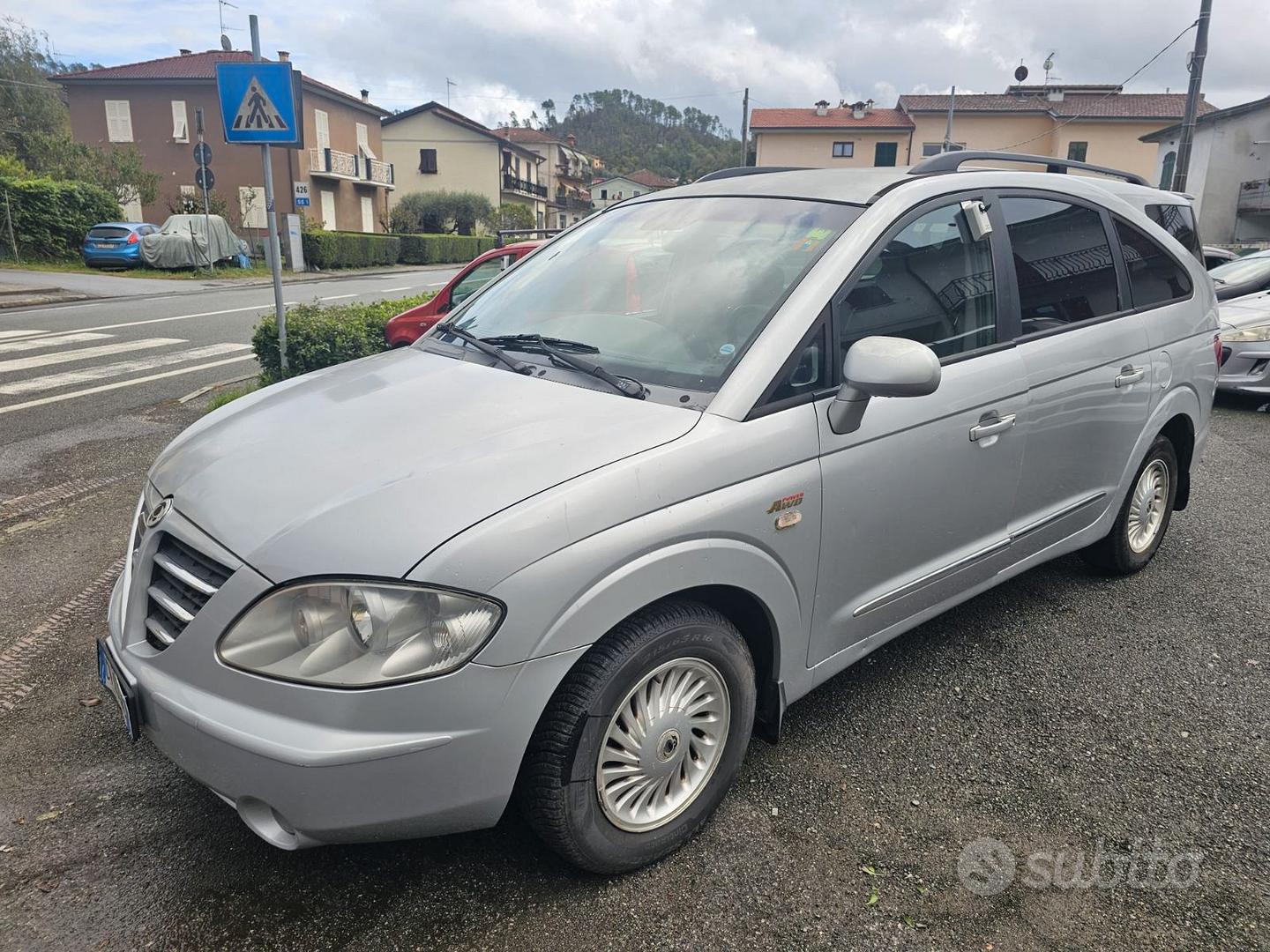 Ssangyong Rodius 1ª serie