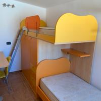 Cameretta con letto a castello