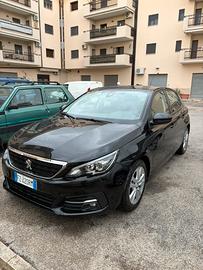 Peugeot 308 automatic Eat8 Allure