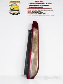 FARO POSTERIORE DESTRO FORD FOCUS BERLINA ANNO:200