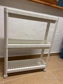 Portaoggetti con ruote