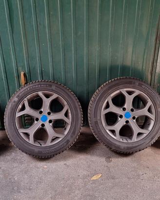 Cerchi in lega Momo Reds + Hankook Invernali