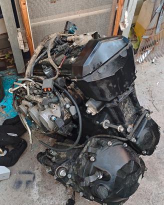 motore z750r