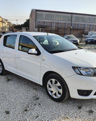 Dacia Sandero 1.2 GPL 75CV GPL valido 2035
