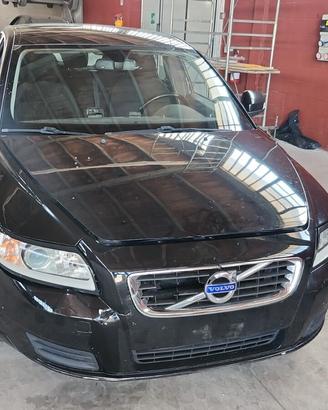 VOLVO V 50 RICAMBI USATI GARANTITI