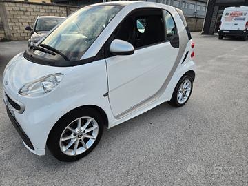 Smart ForTwo 1000 52 kW MHD coupé pure