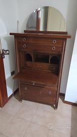 secretaire mobile a ribalta del XVI