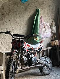 Pit bike