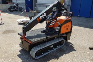 Gru cingolata pick and carry m060