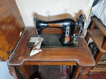 Macchina da cucire vintage Diamante anni 50