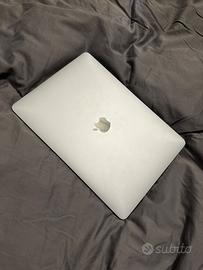 MacBook Air 13-inch 2020