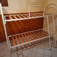 2 LETTI A CASTELLO BIANCHI 200C CM× 80 CM