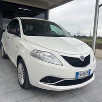 Lancia Ypsilon 1.2 69 CV 5 porte Silver