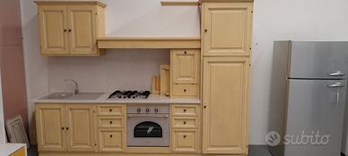 Cucina MARTINI, nuova e completa.