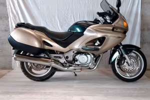 honda deauville 650 in ordine