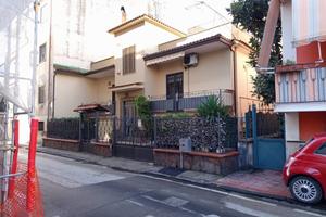 Villa di 180 m² con 5 locali e box auto doppio a P
