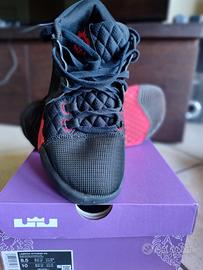 Scarpe da basket Nike LeBron Witness VIII