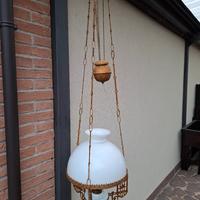 Lucerna color oro con saliscendi, stile liberty.