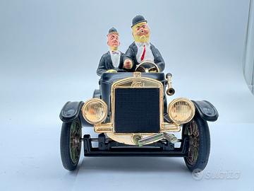 Modellino auto Stanlio e Ollio