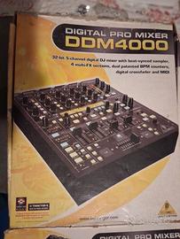 MIXER DDM 4000 BEHRINGER