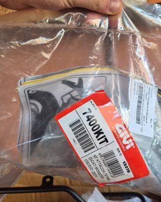 Modello: GIVI TE7400 (abbinato al kit di fissaggi
