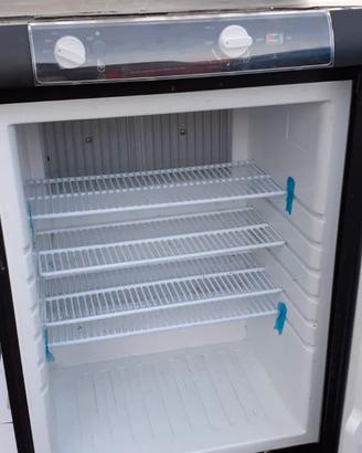 Frigorifero trivalente