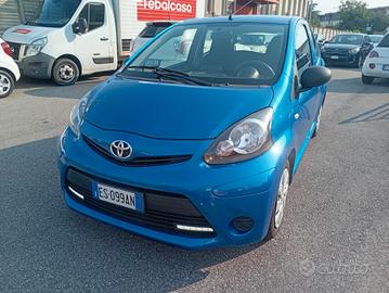 Toyota Aygo 1.0 12V VVT-i 3 porte Orange Connect N