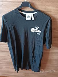 t-shirt uomo ragazzo ADIDAS tgS scritta colorata
