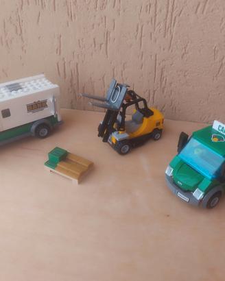 LEGO 2 CAMIONCINI CON MULETTO