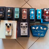 Vari pedali per chitarra