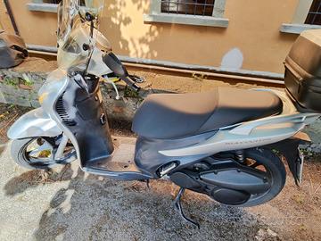 Suzuki UXSixteen 150