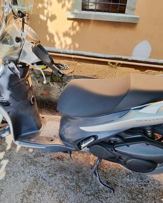 Suzuki UXSixteen 150