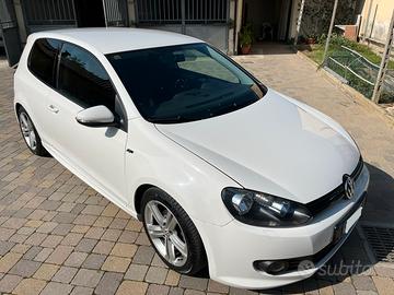 Golf 6 - 1.6 TDI  highline R line