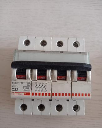 Interruttore Magnetotermico BTicino C32 btdin 60
