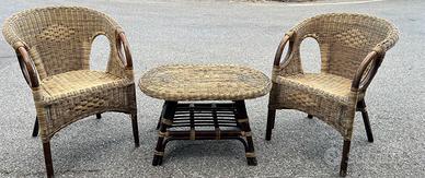 Set tavolino e 2 poltroncine