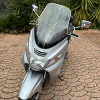 Suzuki Burgman 400