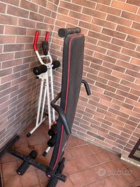 Panca più attrezzo per addominali